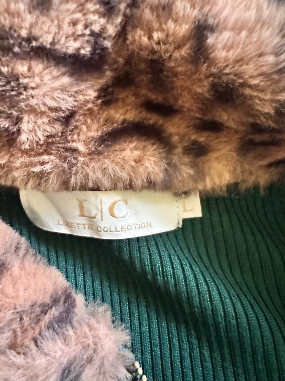 Women’s Green Zip-Front Jacket with Pink Leopard Faux-Fur Trim - Picture 3 of 4